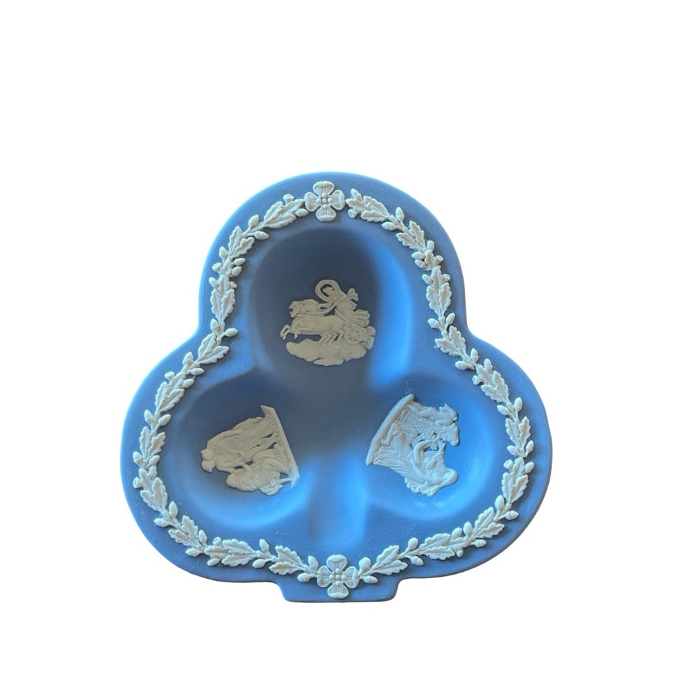 VTG Wedgwood Blue Jasperware Club Clover Shape Made in England Trinket Ashtray
